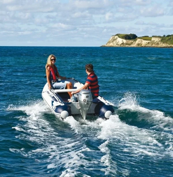 Honda BF8 Portable Outboard Motor - Image 2